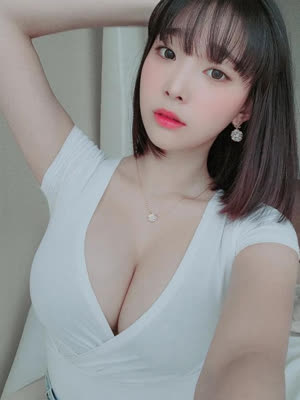 섹시최강  강인경 스쿨룩 풀어 헤친 셔츠 가슴골