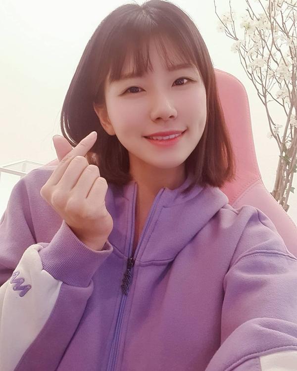 입덕짤  BJ 나리 크롭티 부르마