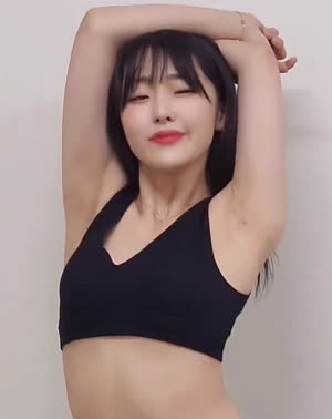 뜨거운  00년생 bj 쭈루리 스포츠 브라 돌핀팬츠