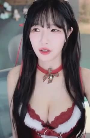 사랑스러운  수련 수련 섹시 산타복 가슴골