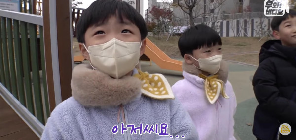 웃음주의 06년생 최강노안.jpg