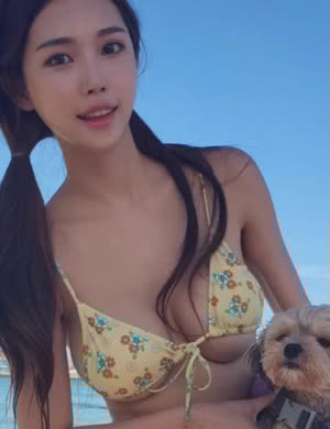 깔끔한  윤영서 치어리더 비키니 언더붑 큰 가슴