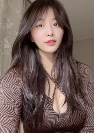 급딸주의  BJ 미모 타이트한 미드라인 가슴골