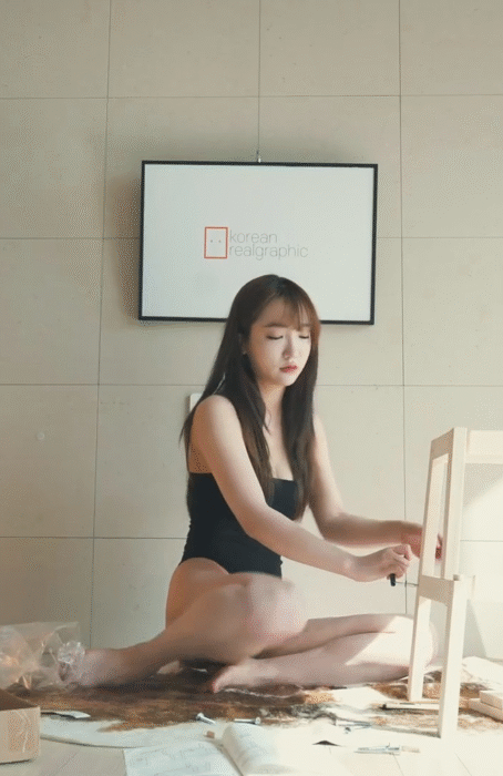섹드립  이케아 스텝스툴 조립하는 하이레그녀
