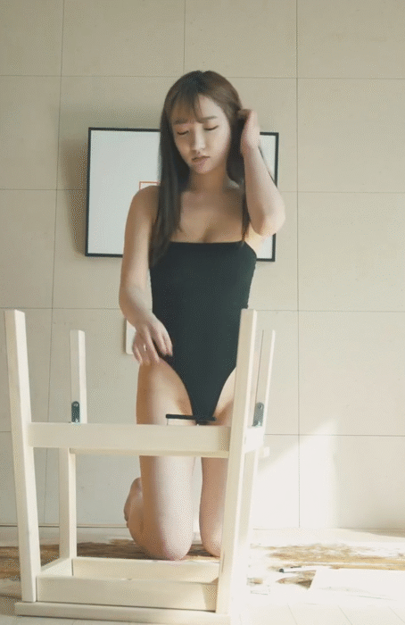 섹드립  이케아 스텝스툴 조립하는 하이레그녀