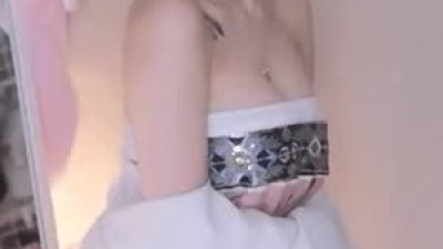 썸녀  개량한복 입은 BJ 김유디 오프솔더 가슴골