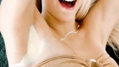 은근야한 여친 겨드랑이에 시리얼 말아 먹기