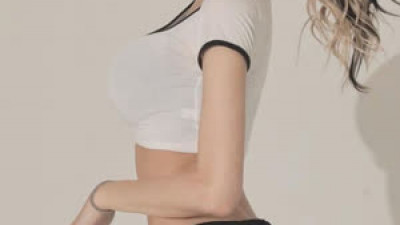유혹하는  DJ 겸 모델 박로아 화보 촬영 및 인스타 수영복 흰티 묵직한 가슴