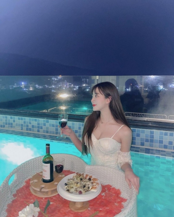 강추  김한나 치어리더 코르셋 느낌 모노키니