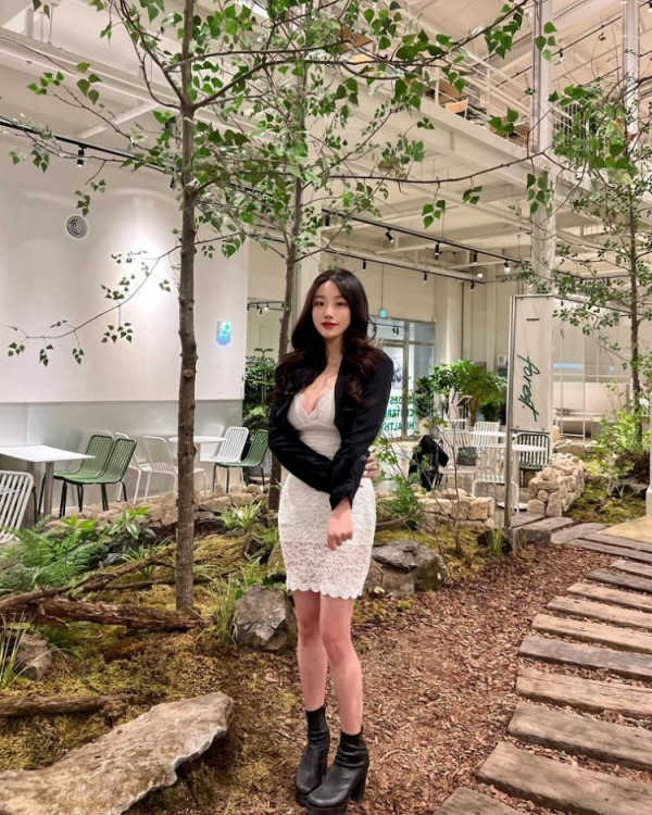 오딸녀  기무세딘 인스타 큰 가슴 수영복 드레스
