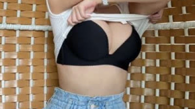 딸녀의드립 강인경 흰티속 블랙 브라