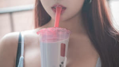 은근야한 호불호 육덕 모델 꾸뿌