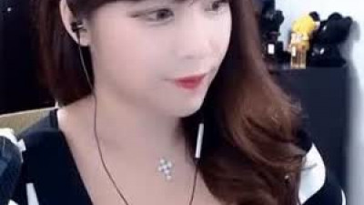 쿨섹시녀  스타여제 BJ 서지수 깊은 가슴골