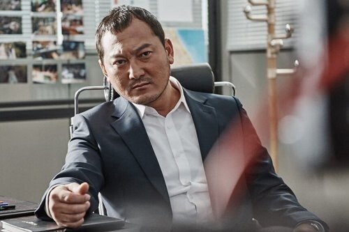 일상유머 외국에서 절대로 시비를 걸지 않는 외모.jpg