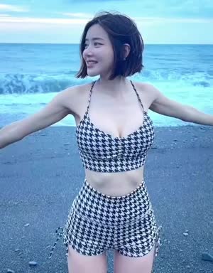 걍은꼴  춤추는 DJ Soda 몸매 패턴 무늬 브라탑