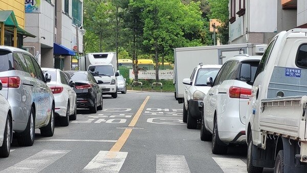 퍼팩트한 한국의 주차 문화중 하나.jpg