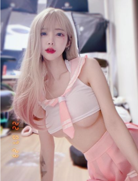 섹시최강  언더붑 자랑하는 누나들