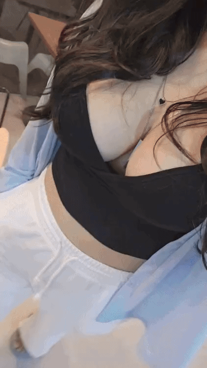 오지는 ㅇㅎ) 한결같은 스타일을 고수하는 눈나.gif