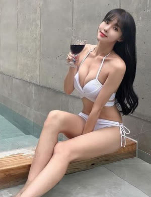 야사걸  치어리더 차영현 화이트 비키니 몸매