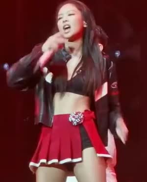 초섹시  블랙핑크 제니 거의 비키니 수준 의상