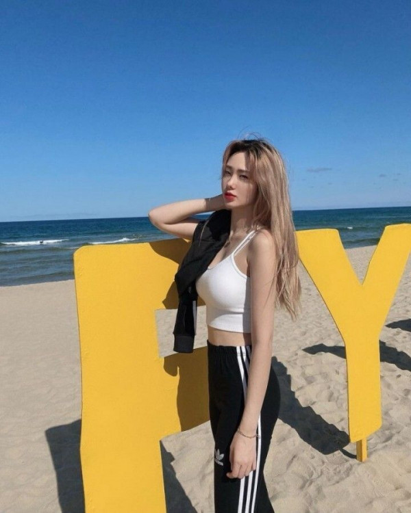 심쿵주의  김현지 치어리더 수영복 몸매 셀카