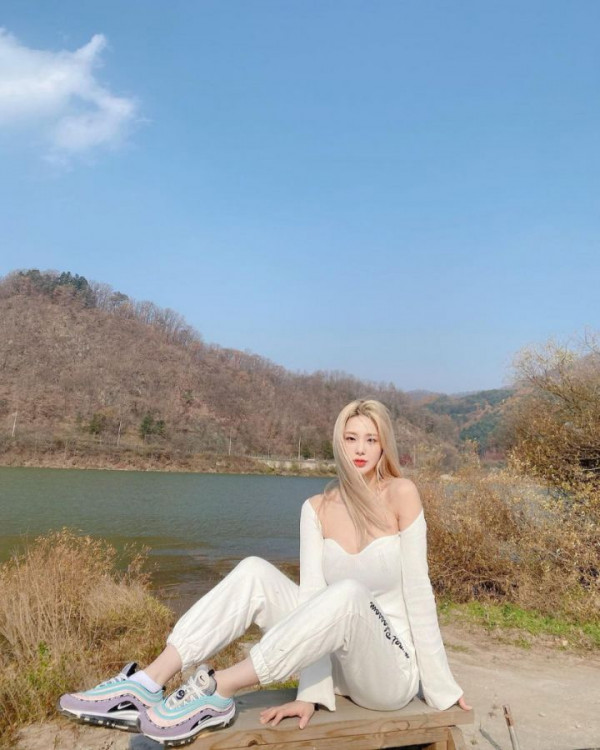 심쿵주의  김현지 치어리더 수영복 몸매 셀카
