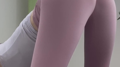 바디갑질녀  요가 스트레칭하고 힙업 운동하기 핑크 레깅스 이블린