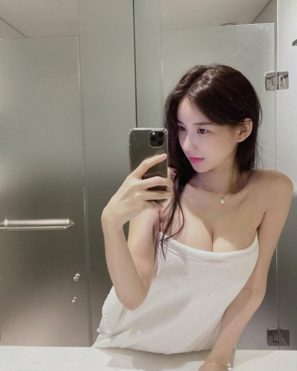 급딸주의  DJ 미유 원미령 섹스 블렉 레이스 슬립 위에서 본 가슴골