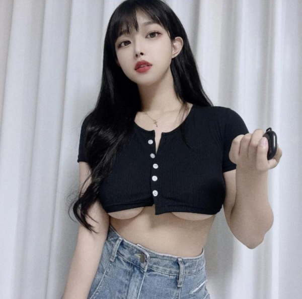 섹시최강  언더붑 자랑하는 누나들