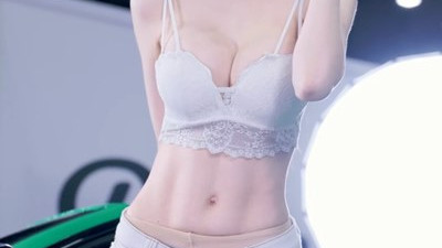 아찔한  화이트 란제리 핫팬츠 동물귀 섹시 가터링 레이싱모델 민한나