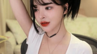 손밍 묵직한 흰티 몸매