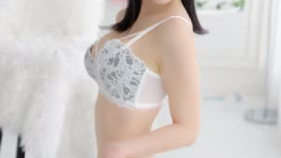 요고요고  희솔 미니스커트 여친룩 흰 레이스 브라 팬티