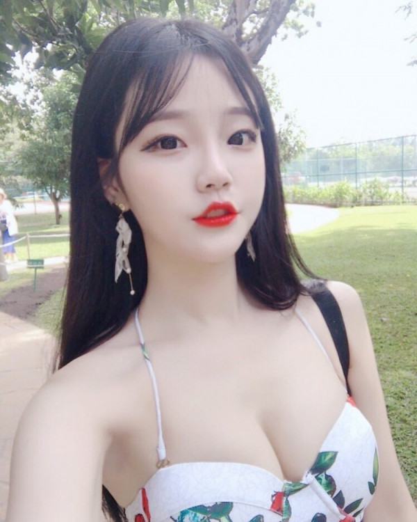 아찔한  여캠 박민정