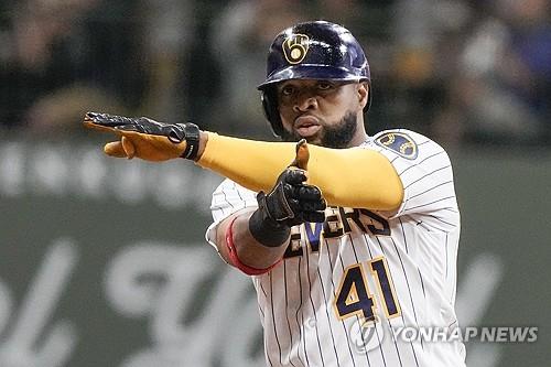 MLB 미네소타, 베테랑 스위치타자 산타나와 69억원에 1년 계약