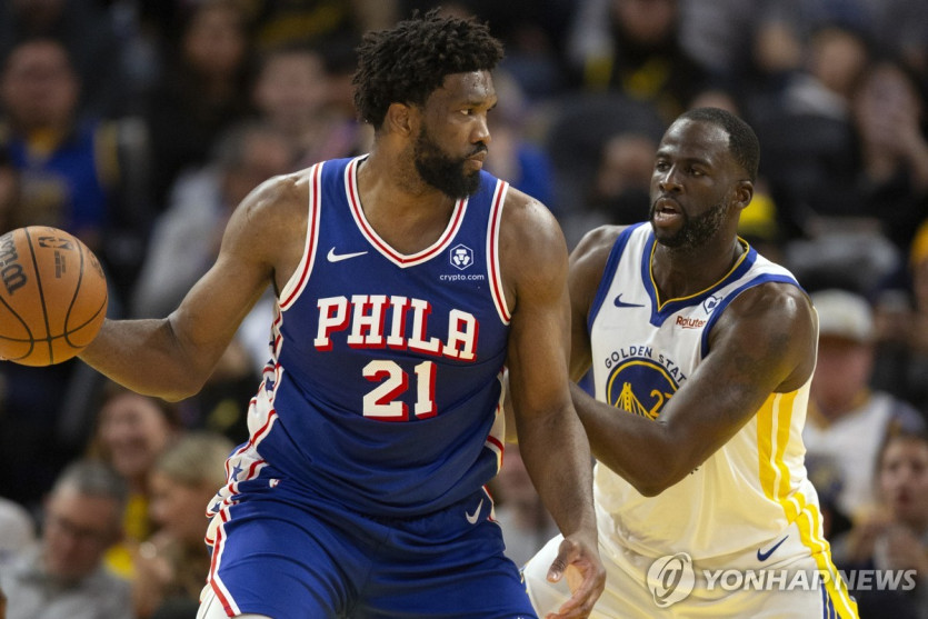 NBA 득점 선두 엠비드, 무릎 수술 예정…장기간 결장 불가피