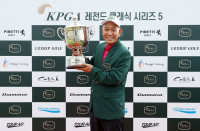 KPGA 챔피언스투어서 역대 최다 '9차 연장' 혈투…김종덕 우승